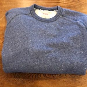 Levi’s comfy sweatshirt